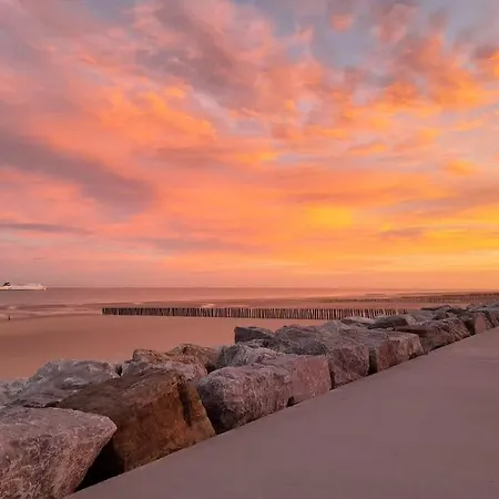 A La Vie, A La Mer. Sangatte Exterior foto